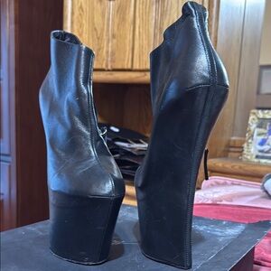 Giuseppe Zanotti Black Leather Women's Platform Shoes